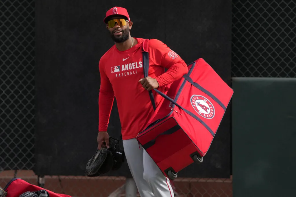 Dodgers Klaim Chuckie Robinson, Pindahkan Tyler Glasnow ke IL 60 Hari
