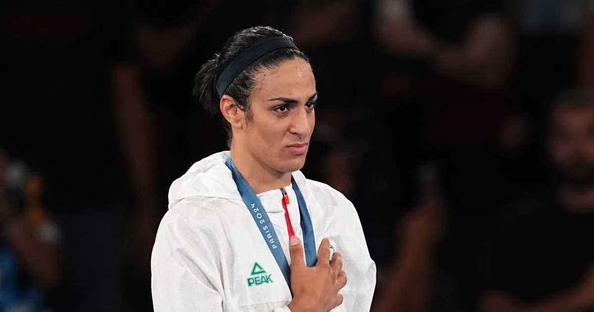 Tinju Dunia minta maaf karena menyebut nama juara Olimpiade Imane Khelif dalam kebijakan tes gender