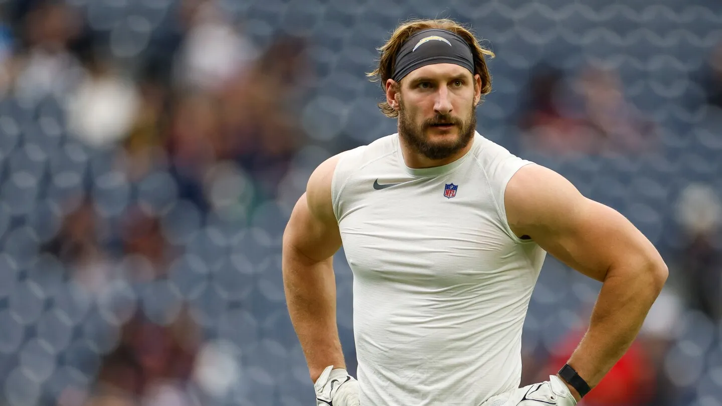 Joey Bosa Kemungkinan Absen Hingga Pemusatan Latihan Karena Cedera Betis