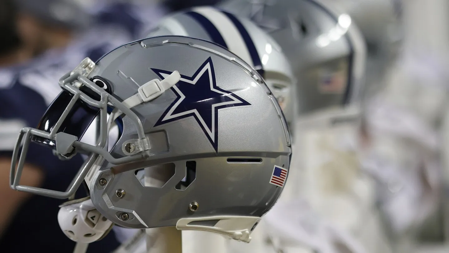 Berikut adalah beberapa opsi terjemahan untuk judul tersebut, dengan sedikit variasi dalam gaya namun tetap mempertahankan makna aslinya:

*   **Cowboys Akan Menjalani Enam Pertandingan Berturut-turut Melawan Tim yang Memenangkan Setidaknya 11 Pertandingan Musim Lalu** (Ini adalah terjemahan yang paling langsung dan netral)

*   **Cowboys Hadapi Enam Laga Berat Beruntun Lawan Tim yang Raih Minimal 11 Kemenangan Musim Lalu** (Menekankan tingkat kesulitan pertandingan)

*   **Enam Pertandingan Berat Menanti Cowboys: Lawan Tim yang Unggul dengan 11+ Kemenangan Musim Lalu** (Lebih ringkas dan dramatis)

Pilihan terbaik tergantung pada konteks di mana judul tersebut akan digunakan.