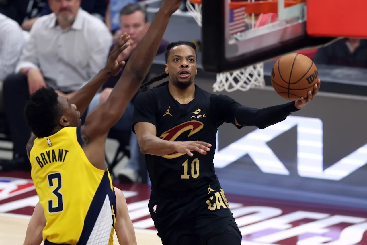 Berikut terjemahan judul tersebut ke dalam Bahasa Indonesia: **Jangan hancurkan semuanya: Mengapa Terry Pluto mengatakan kekalahan Cavs di babak playoff menuntut penyesuaian, bukan reaksi berlebihan** Atau, variasi lain yang sedikit lebih alami: **Jangan gegabah: Terry Pluto berpendapat kekalahan Cavs di playoff butuh penyesuaian, bukan tindakan ekstrem**
