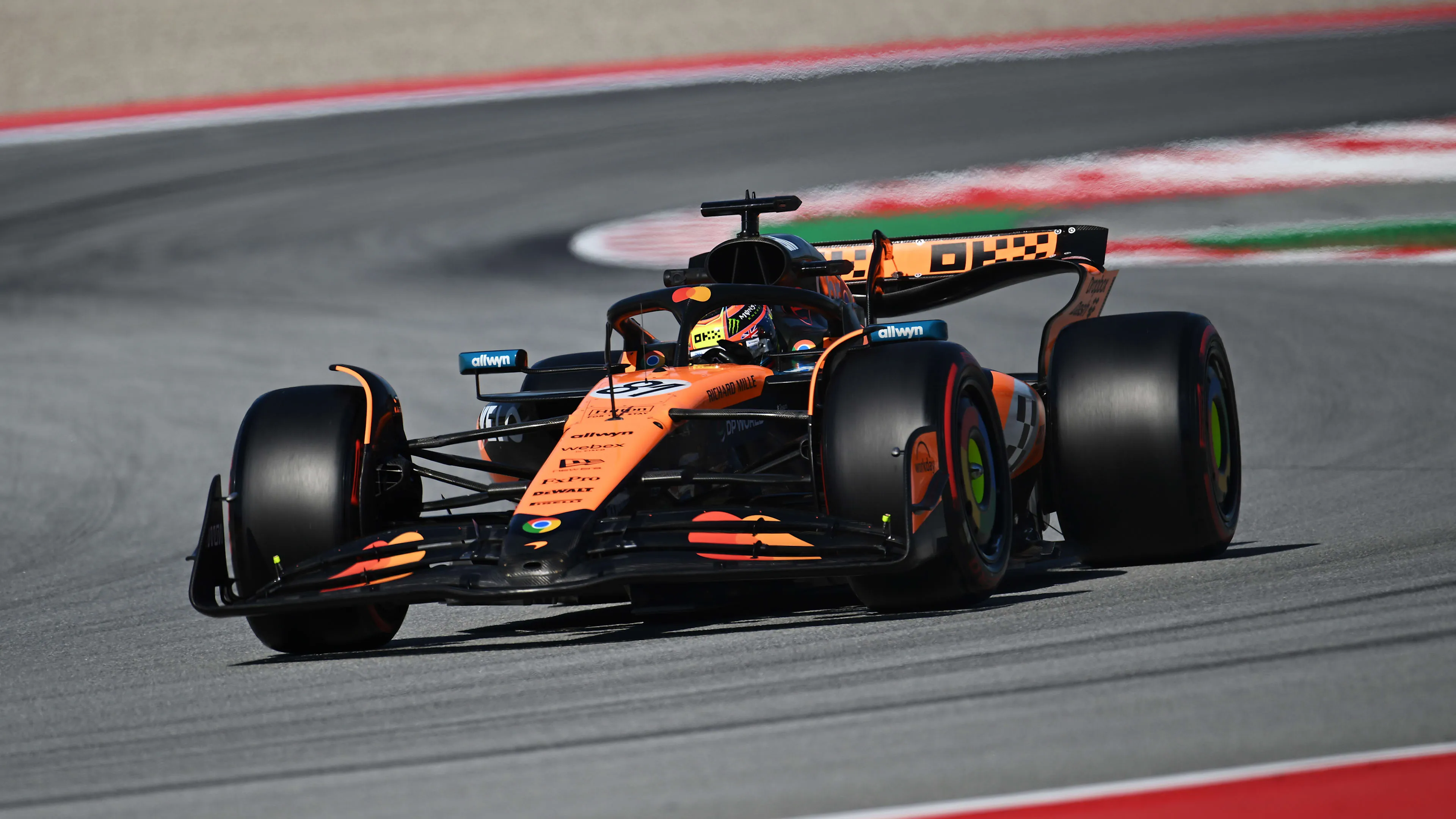 FP2: Piastri teratas ungguli Russell dan Verstappen pada latihan kedua di Spanyol